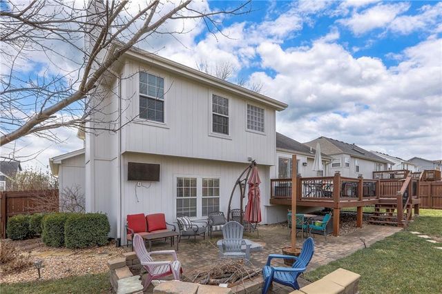 824 SE 13th Street, Lee's Summit, MO 64081