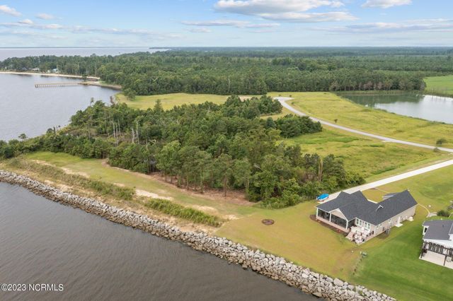 243 Wind Lake Road S, Oriental, NC 28571