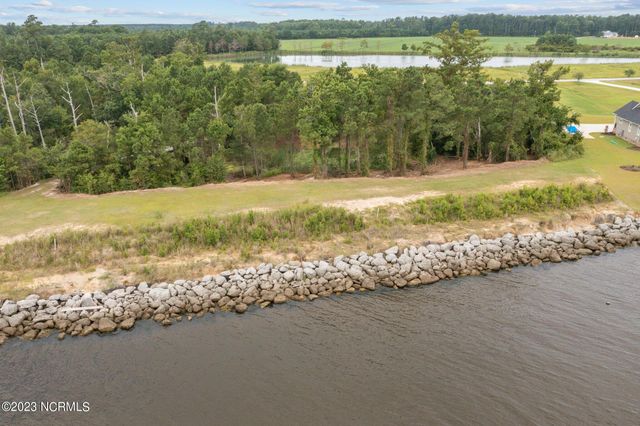 243 Wind Lake Road S, Oriental, NC 28571