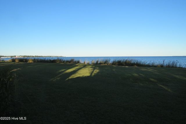 243 Wind Lake Road S, Oriental, NC 28571