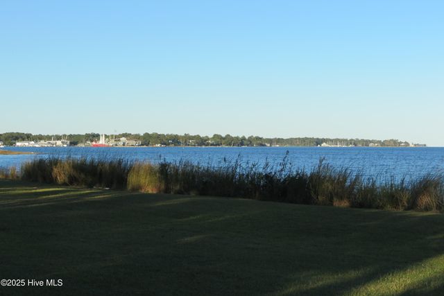 243 Wind Lake Road S, Oriental, NC 28571