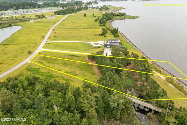 243 Wind Lake Road S, Oriental, NC 28571