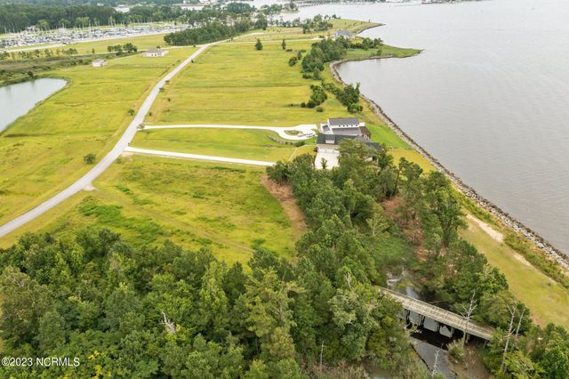 243 Wind Lake Road S, Oriental, NC 28571