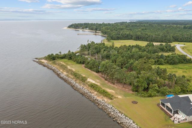 243 Wind Lake Road S, Oriental, NC 28571