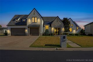 12007 S Kingston Place, Tulsa, OK 74137