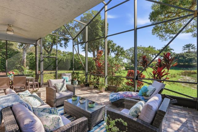 8752 Palm River Drive, Lake Worth, FL 33467