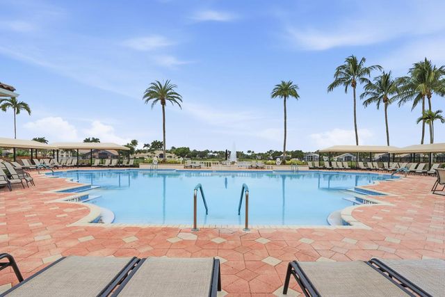 8752 Palm River Drive, Lake Worth, FL 33467