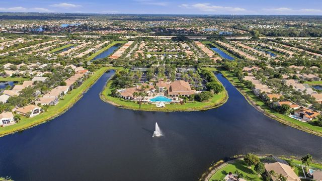 8752 Palm River Drive, Lake Worth, FL 33467