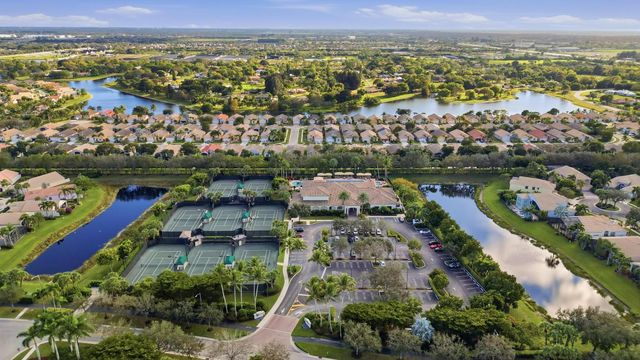 8752 Palm River Drive, Lake Worth, FL 33467