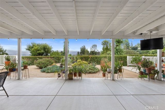 16244 Dorilee Lane, Encino, CA 91436