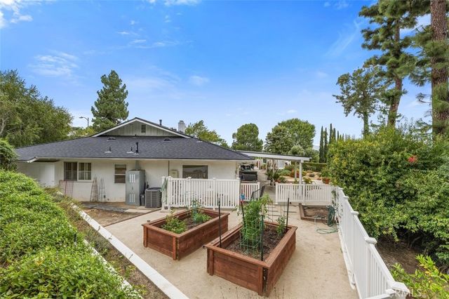 16244 Dorilee Lane, Encino, CA 91436