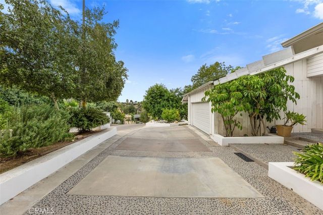 16244 Dorilee Lane, Encino, CA 91436