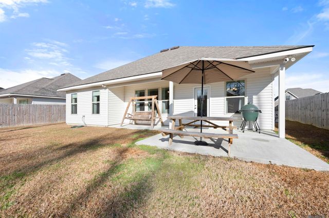 9626 S Grand Marsh Ct, Denham Springs, LA 70726