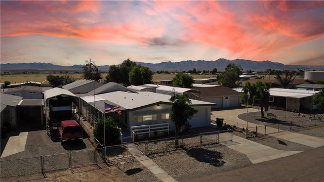 8135 S Smoketree Lane, Mohave Valley, AZ 86440
