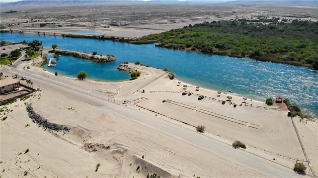 8135 S Smoketree Lane, Mohave Valley, AZ 86440