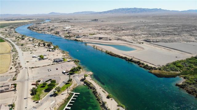 8135 S Smoketree Lane, Mohave Valley, AZ 86440