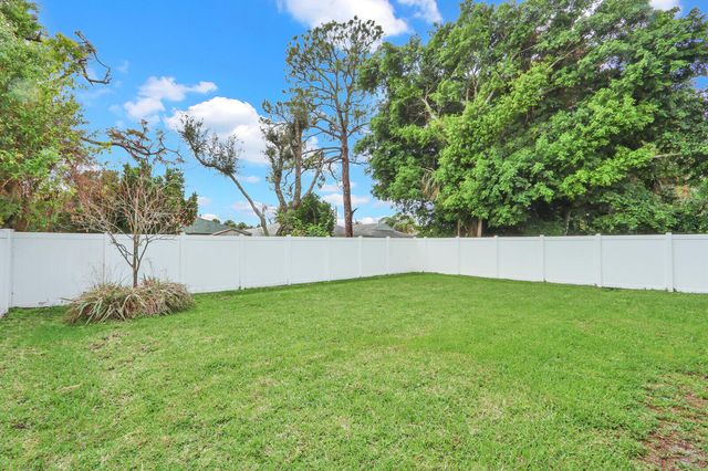 6810 Church Street, Jupiter, FL 33458