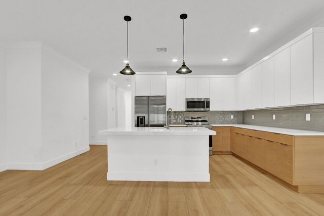 6810 Church Street, Jupiter, FL 33458