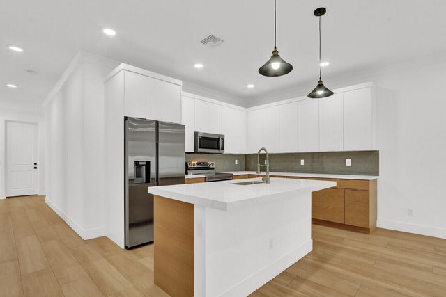 6810 Church Street, Jupiter, FL 33458