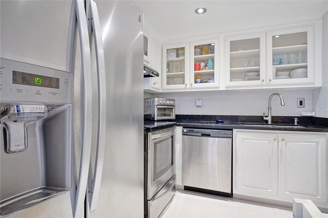 780 NE 69th St 2506, Miami, FL 33138