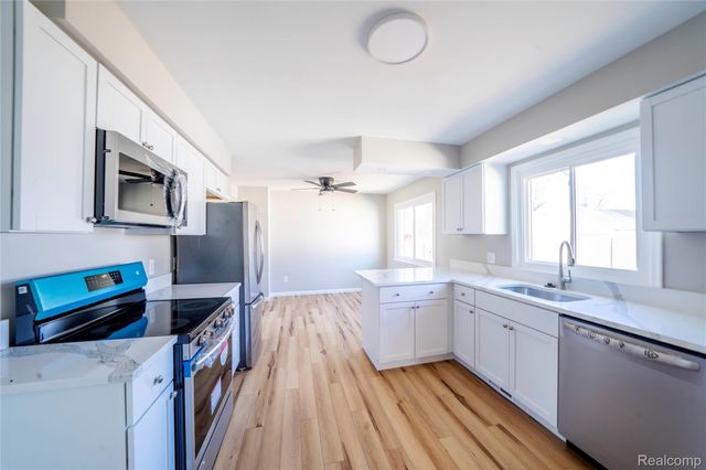 1850 21st Street, Wyandotte, MI 48192