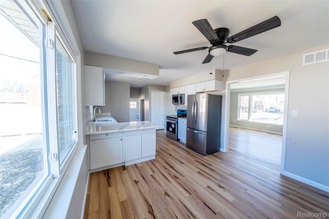 1850 21st Street, Wyandotte, MI 48192