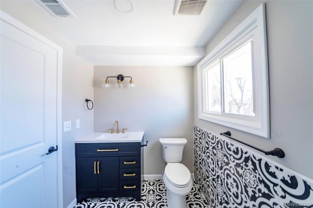 1850 21st Street, Wyandotte, MI 48192