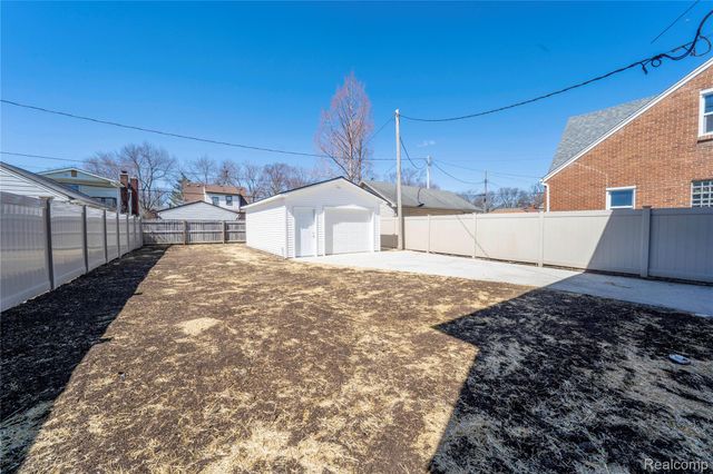 1850 21st Street, Wyandotte, MI 48192