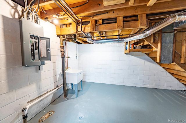 1850 21st Street, Wyandotte, MI 48192