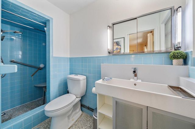 2715 VALENCIA DRIVE, Sarasota, FL 34239