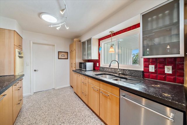 2715 VALENCIA DRIVE, Sarasota, FL 34239