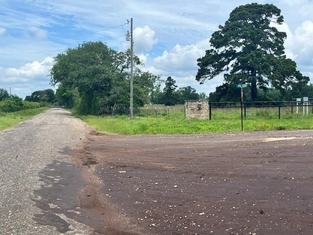 LT76 Pr 1286 Off Cr 114, Centerville, TX 75833