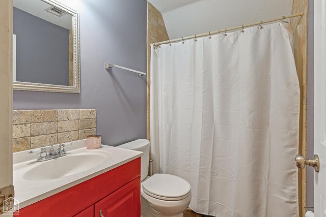 1201 Hemingway, Jonesboro, AR 72405