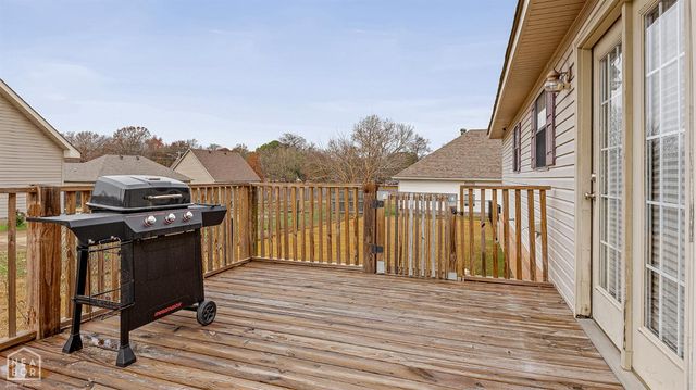 1201 Hemingway, Jonesboro, AR 72405