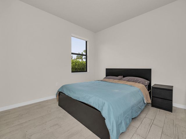 4808 Chantilly Road, Lake Worth, FL 33467