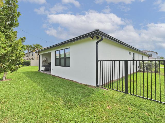 4808 Chantilly Road, Lake Worth, FL 33467