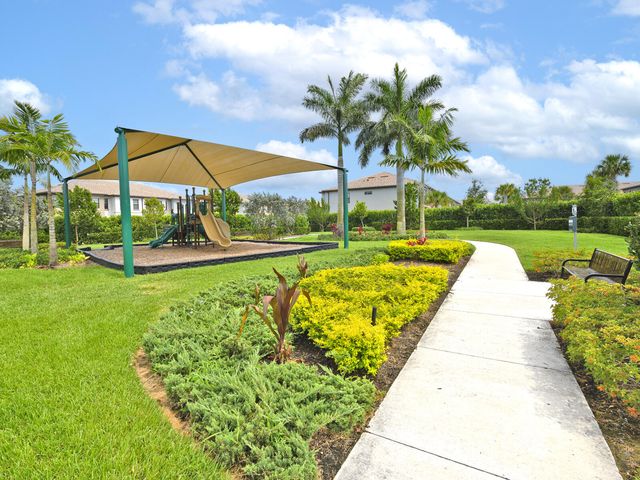 4808 Chantilly Road, Lake Worth, FL 33467