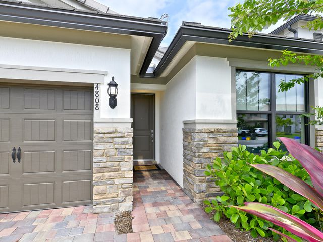 4808 Chantilly Road, Lake Worth, FL 33467