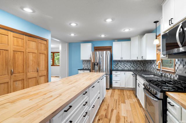 102 High School Avenue, Battle Ground, IN 47920