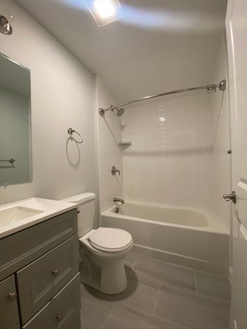 16 Common Street 3, Waltham, MA 02451