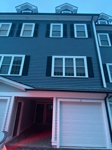 16 Common Street 3, Waltham, MA 02451