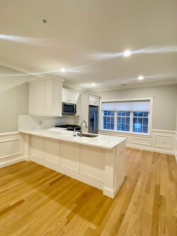 16 Common Street 3, Waltham, MA 02451