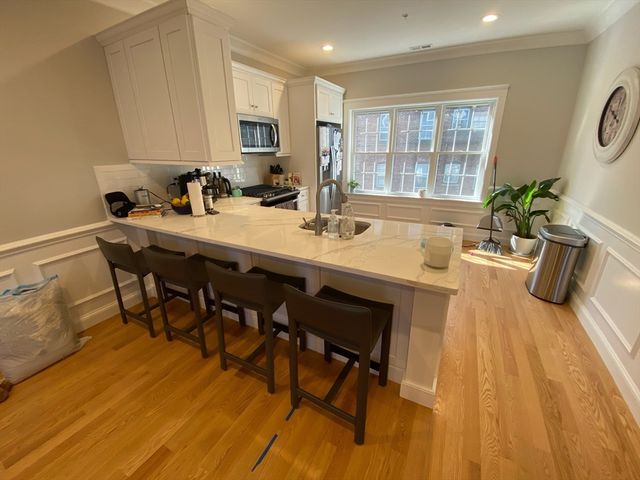 16 Common Street 3, Waltham, MA 02451