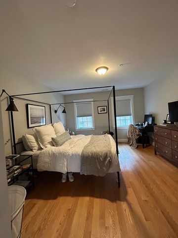 16 Common Street 3, Waltham, MA 02451