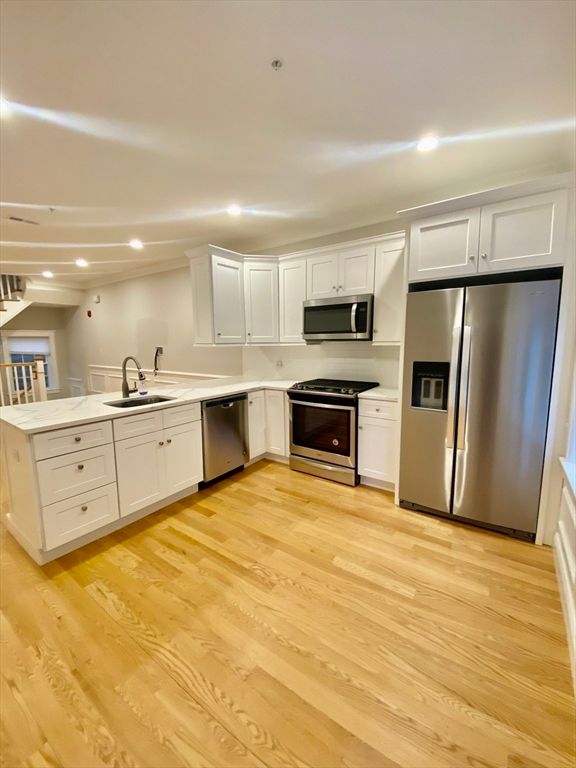 16 Common Street 3, Waltham, MA 02451
