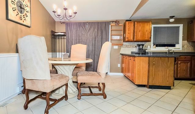 7 Roosevelt St, Wareham, MA 02571