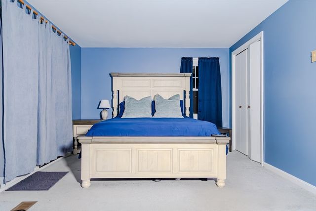 7 Roosevelt St, Wareham, MA 02571