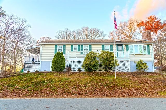 7 Roosevelt St, Wareham, MA 02571