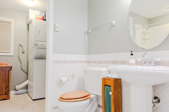 7 Roosevelt St, Wareham, MA 02571