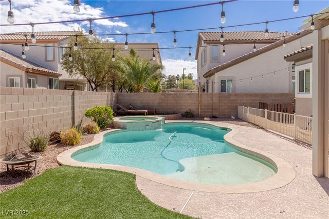 11484 Roncat Court, Las Vegas, NV 89141